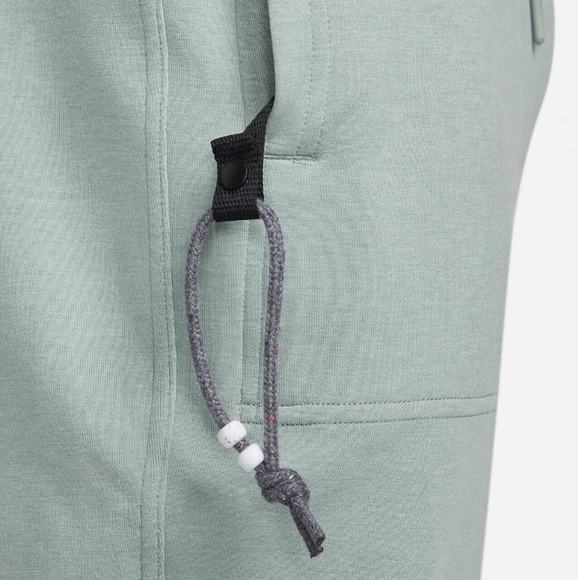 New Nike Yoga Set - Picture 3 of 9